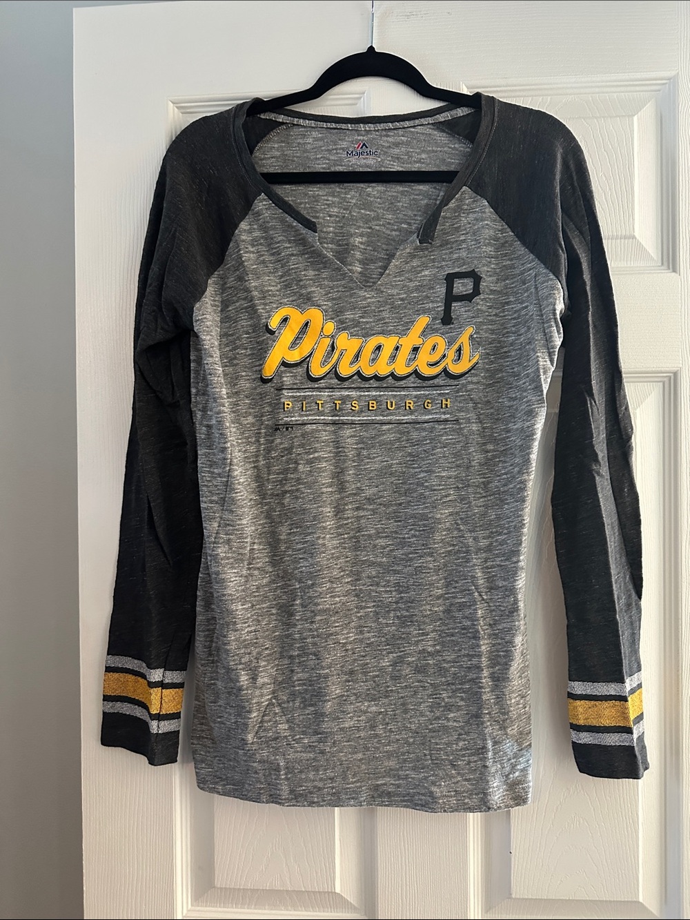 Majestic Pittsburgh Pirates Long Sleeve Raglan Tee - Gray/Black/Yellow